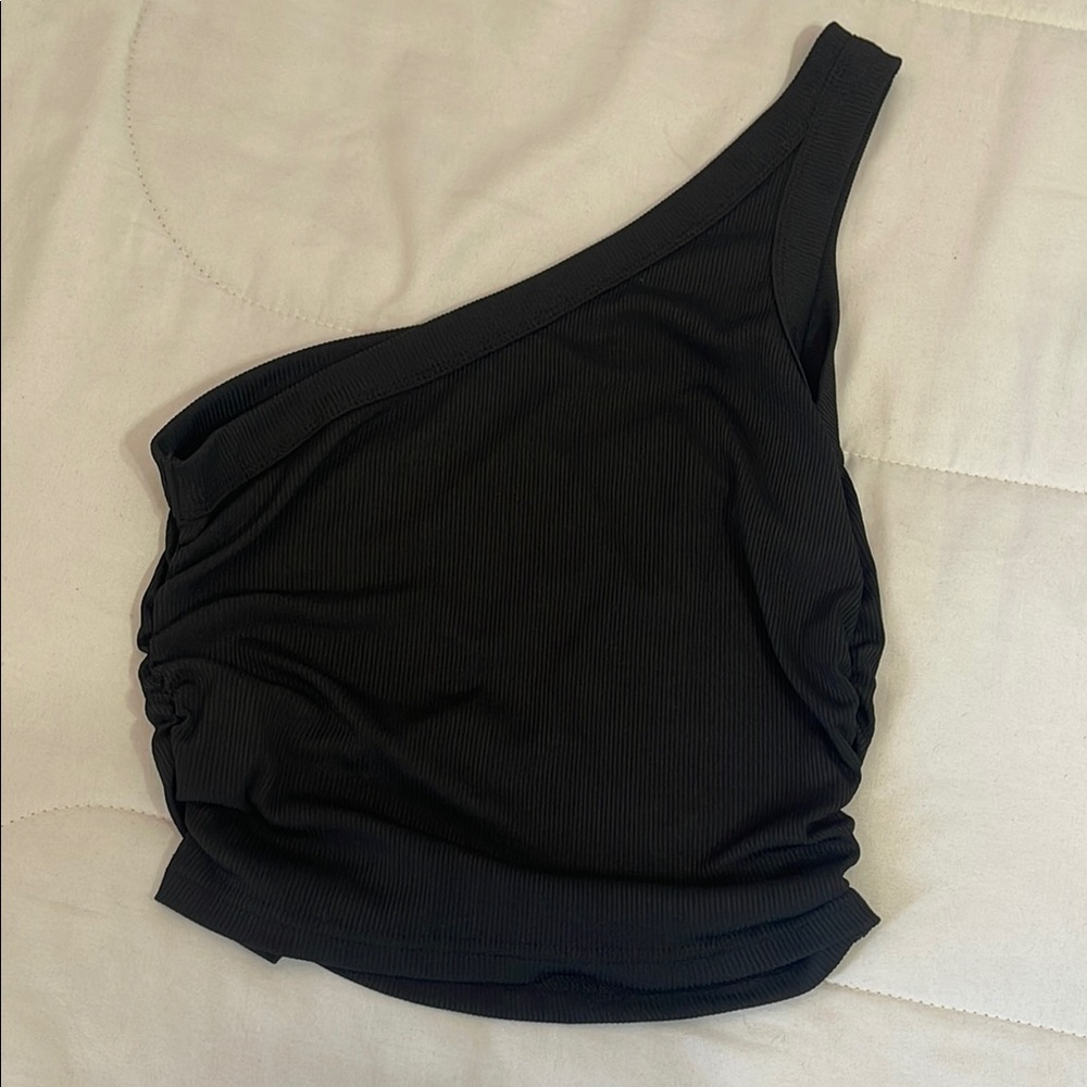 SHEIN Black One-Shoulder Crop Top